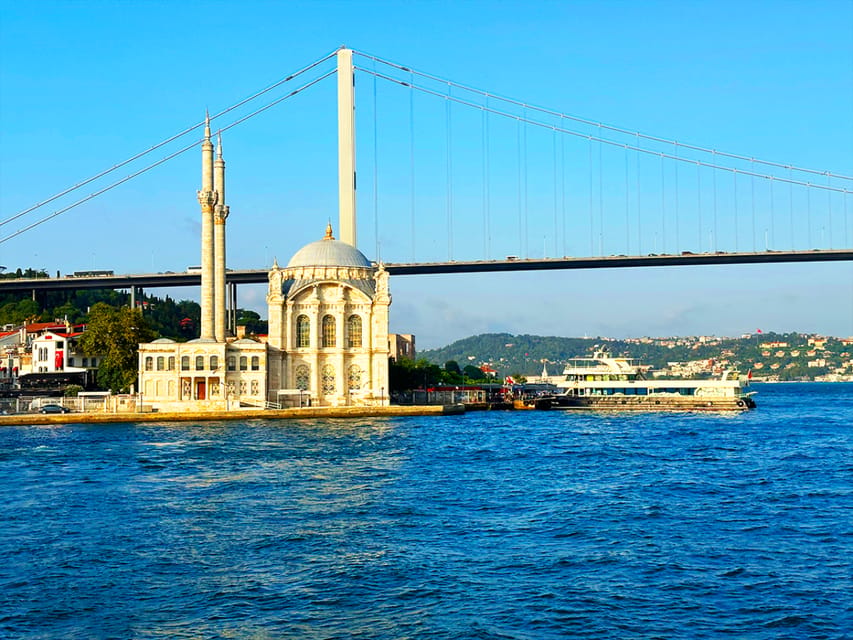 Istanbul: Bosphorus and Golden Horn Sunset Yacht Cruise - Topkapı Area, Galata Tower, and the Golden Horn: The City Catches Its Breath