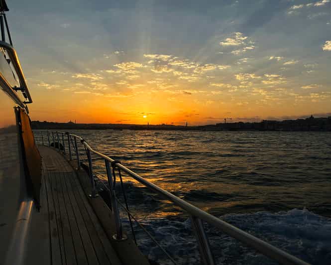 Istanbul: Bosphorus and Golden Horn Sunset Yacht Cruise - Getting There at Kabataş: The Easiest Start Point