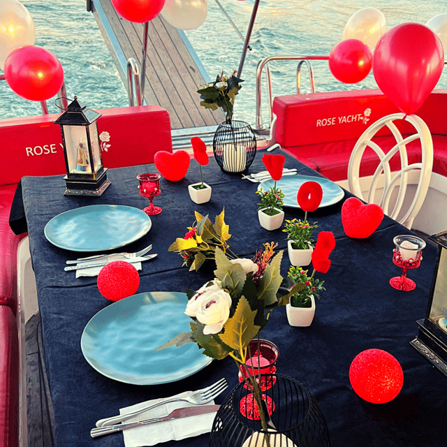 İstanbul: Bosphorus Private Yacht Cruise with Tea and Coffee - Meeting Between Galata Bridge and Golden Horn Metro Bridge