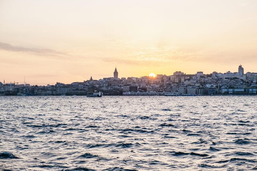Istanbul: Bosphorus Sunset Cruise on a Luxury Yacht - Key highlights at a glance