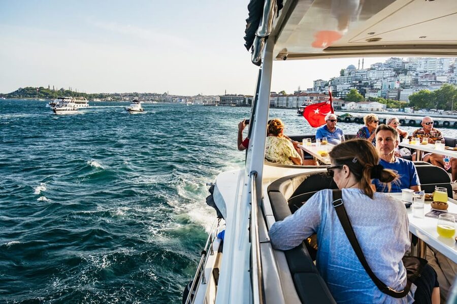 Istanbul: Bosphorus Sunset Cruise on a Luxury Yacht - The yacht ride setup: 25 meters of comfort and calm