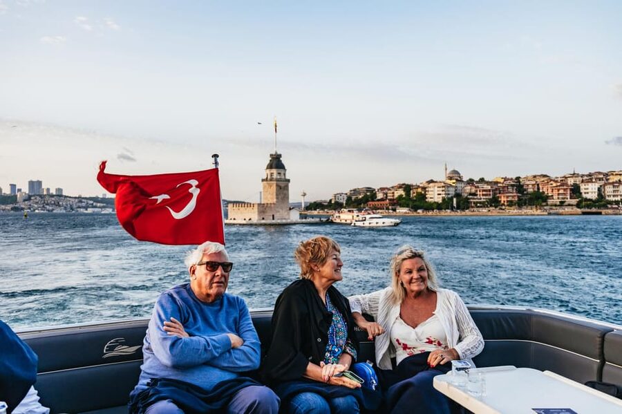 Istanbul: Bosphorus Sunset Cruise on a Luxury Yacht - What’s included: snacks, tea/coffee, and the seasonal drink plan