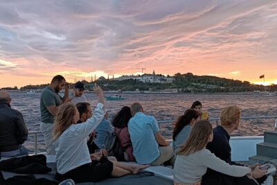 Istanbul Bosphorus Sunset Cruise on Luxury Yacht - Ortaköy’s waterfront moment: mosque views and snack-and-souvenir vibes