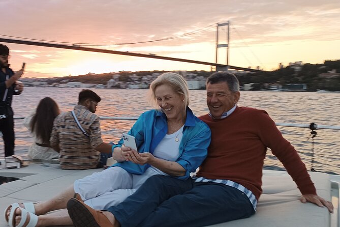 Istanbul Bosphorus Sunset Cruise on Luxury Yacht - Kucuksu Palace, Kuleli Military High School, and Beylerbeyi Palace