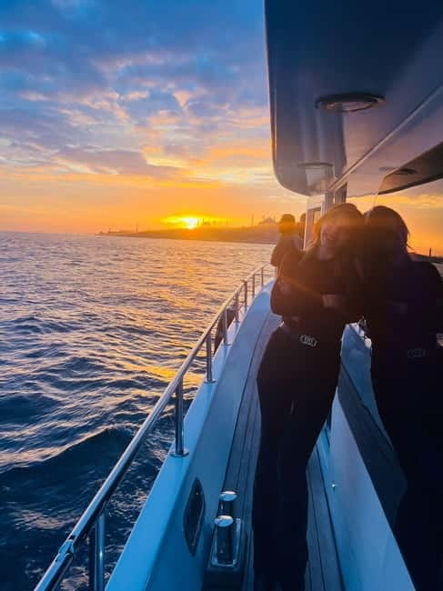 Istanbul: Bosphorus Sunset or Night Yacht Cruise & Transfers - Why this Bosphorus yacht cruise is a smart Istanbul move