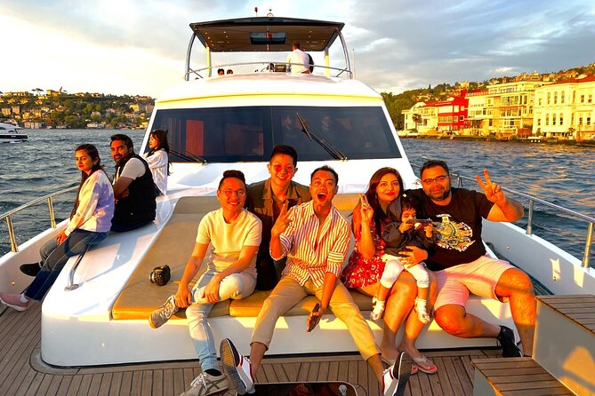 Istanbul Bosphorus Sunset Yacht Cruise With Live Guide And Snacks - Why this Bosphorus sunset cruise is a smart use of your evening