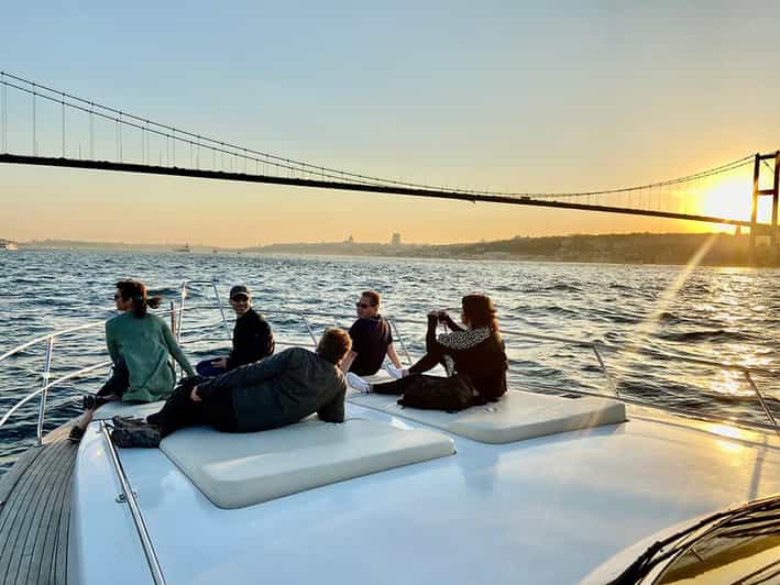 Istanbul: Bosphorus Yacht Cruise at Sunset with Snacks - Sunset Golden Hour on the Bosphorus: why this timing works