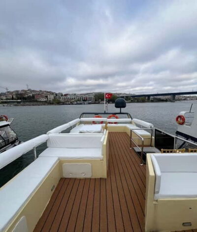 Istanbul: Bosphorus Yacht Cruise with Golden Horn View - Price and value: what $38 buys you in practice