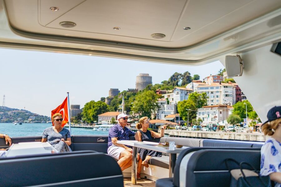 Istanbul: Bosphorus Yacht Cruise with Stopover on Asian Side - Ortaköy, Arnavutköy, Bebek: the Bosphorus neighborhoods you can feel