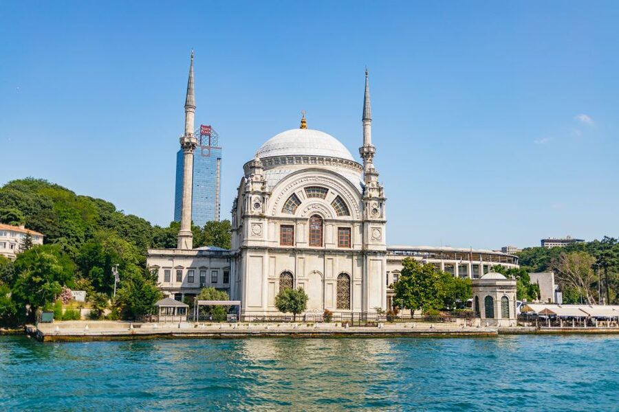 Istanbul: Bosphorus Yacht Cruise with Stopover on Asian Side - Starting near Dolmabahçe: why this end of the waterway sets the tone