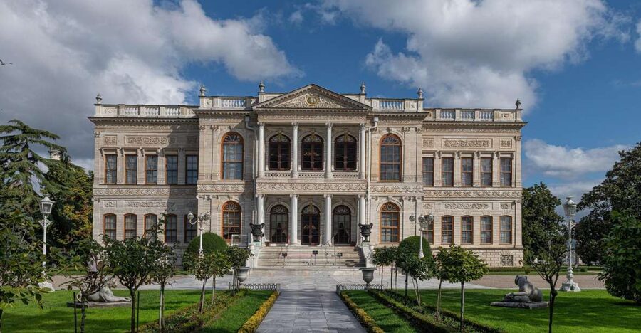 Istanbul: Dolmabahce Palace Tour and Bosphorus Yacht Cruise - Ciragan Palace to Ortaköy: seeing the Bosphorus shoreline from the road