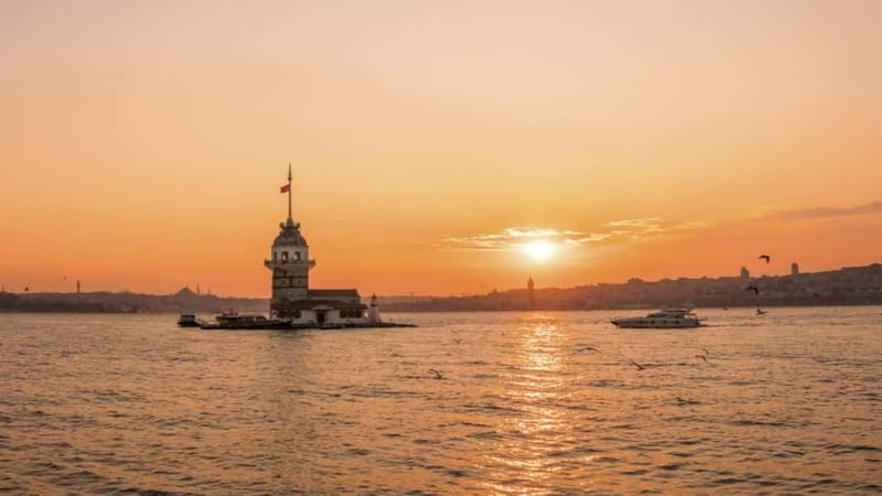 Istanbul: Luxury Yacht on Bosphorus - Audio tour guide in 11 languages: useful, but test it early
