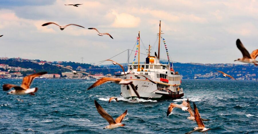 Istanbul: Private Bosphorus Cruise By Luxury Yacht - Why a Private Bosphorus Yacht Cruise Feels Different