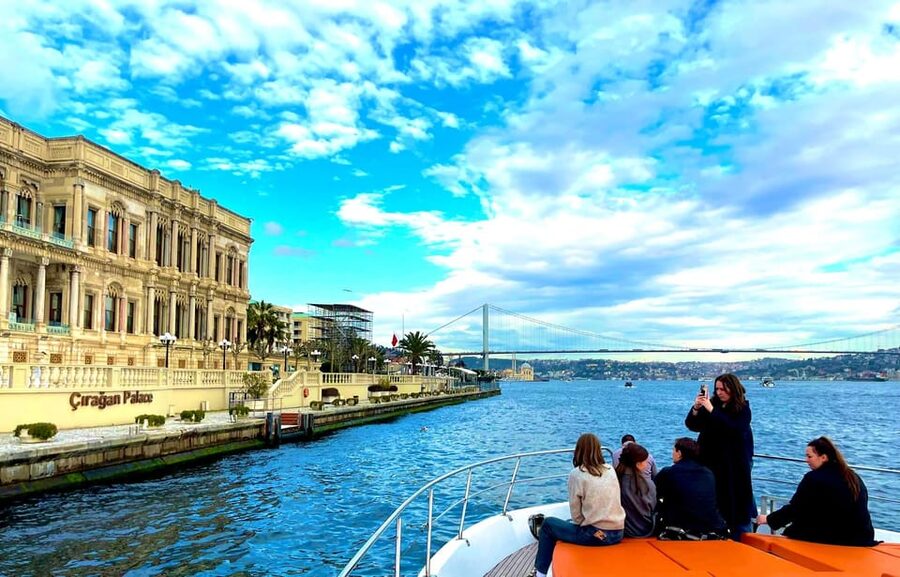 Istanbul: Private Bosphorus Cruise on Luxury Yacht - Getting on Board in Karaköy: Meeting Point and the Fastest Way to Start