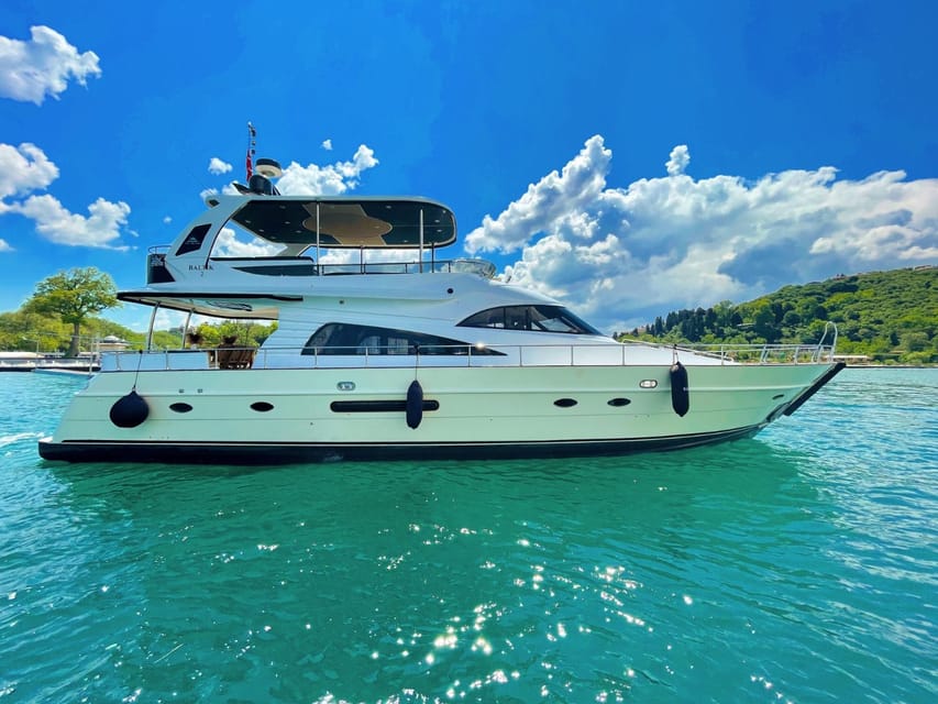 Istanbul: Private Bosphorus Strait Sightseeing Yacht Cruise - Asia Side: Beylerbeyi Palace, Anadolu Fortress, and More