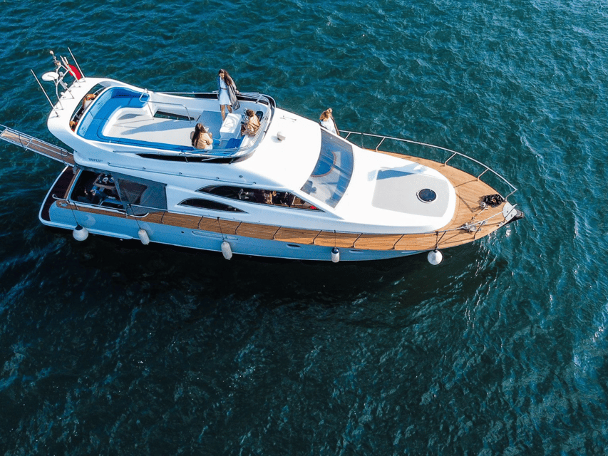 Istanbul: Private Bosphorus Tour On Luxury Yacht - Üsküdar, Maiden’s Tower, and the emotional centerpiece moments