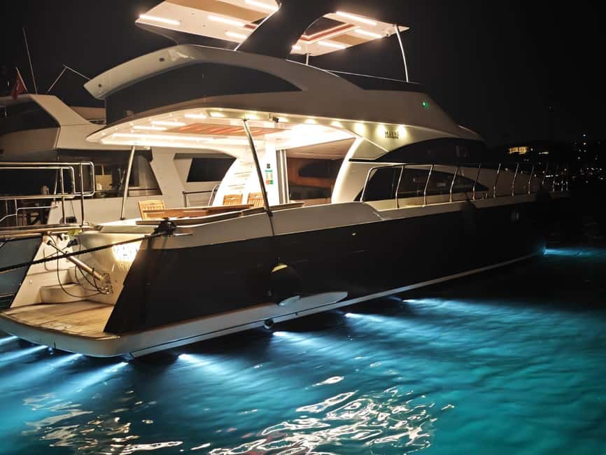 Istanbul: Private Bosphorus Yacht with Tour Guide and Snacks - Key Points at a Glance