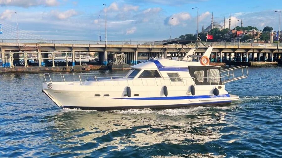 İstanbul:Private Luxury Yacht on Bosphorus 14 Meter(46 feet) - Key points worth knowing before you go