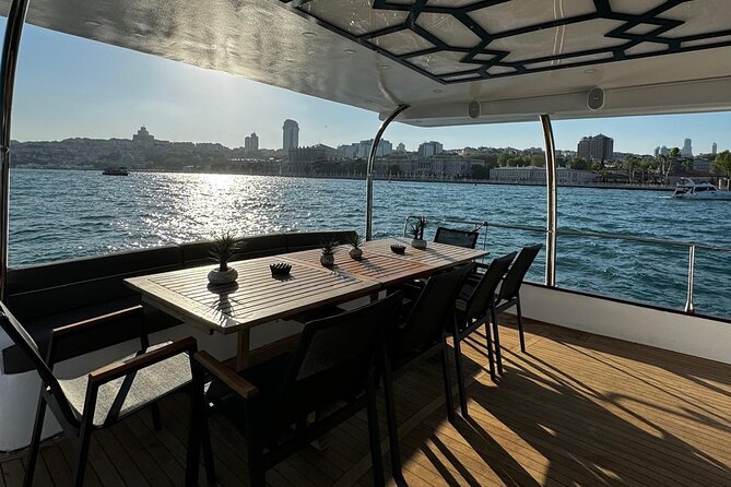 Istanbul Private Luxury Yacht on Bosphorus 25 Meter 82 Feet - Key highlights you’ll feel fast
