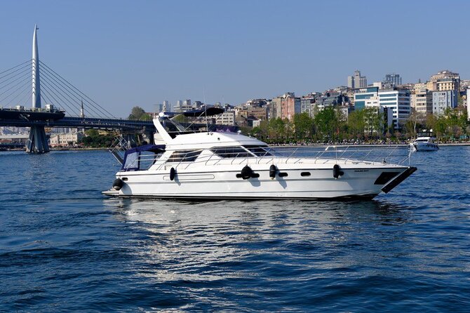 Istanbul Private Luxury Yacht on Bosphorus - Meeting at SeaLand Travel Agency in Eminönü, then cruising and back