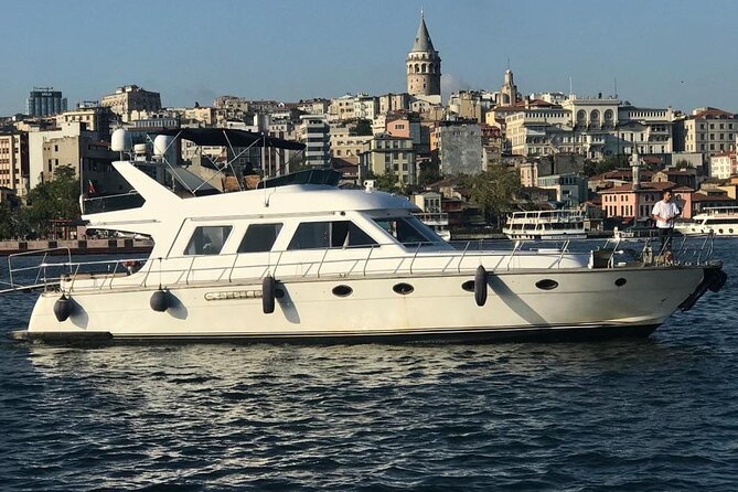 Istanbul Private Yacht Tour - 2 Hours - Fortresses on Both Sides: Anadoluhisarı and Rumelihisarı