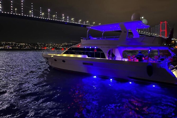 Istanbul: Small-Group Yacht Cruise with Snacks, Sunset or Daytime - Daytime vs sunset: when this boat trip makes the most sense