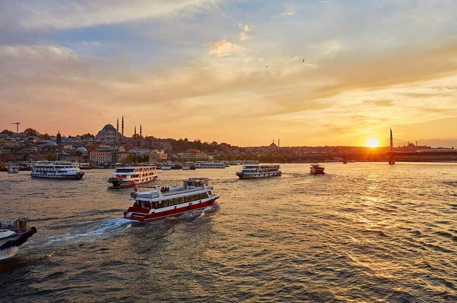 Istanbul: Sunset Bosphorus Yacht Cruise with A break on Asia - Golden Horn Stop: Where the Walk + Free Time Makes It Real