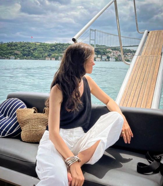 Istanbul: Sunset or Day Small-Group Yacht Cruise with Snacks - Snacks and drinks: mini pizza plus real staying power