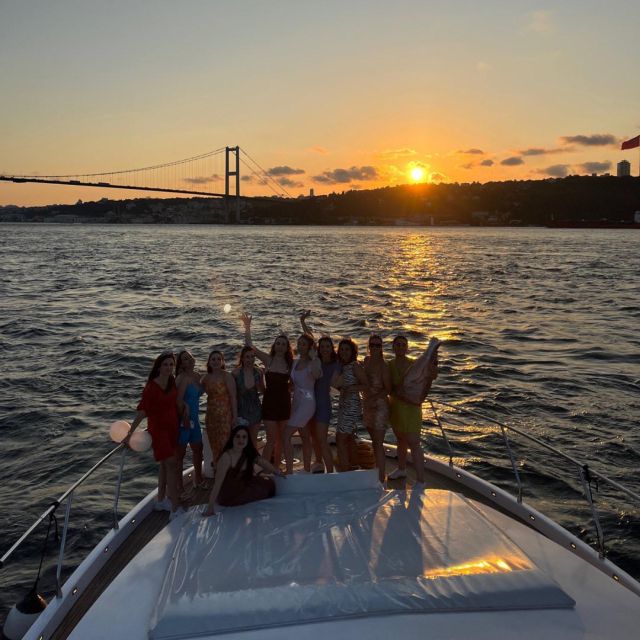 Istanbul: Sunset or Day Small-Group Yacht Cruise with Snacks - Audio guide app: useful when it works, ignorable when it doesn’t