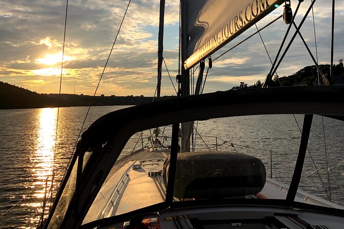 JFarwell Moonlight Yacht Cruise from Halifax Waterfront - Crew quality: hearing the captain and learning without the lecture