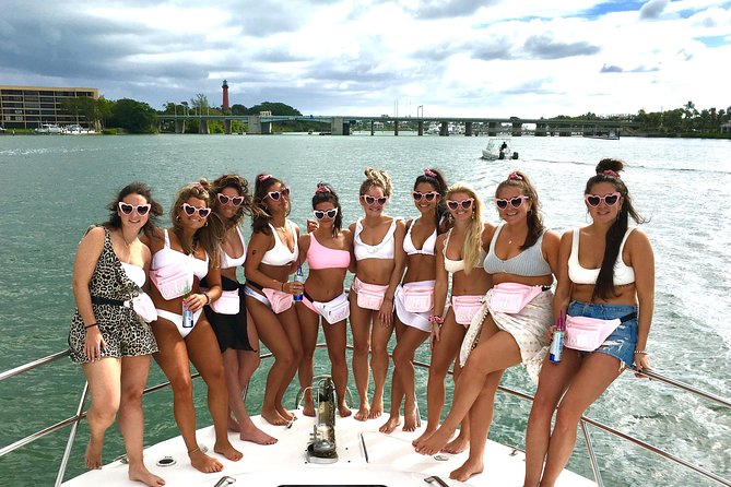 Jupiter Private Yacht Cruise with Captain/Stewardess - A 52-foot private yacht in Jupiter’s waterways