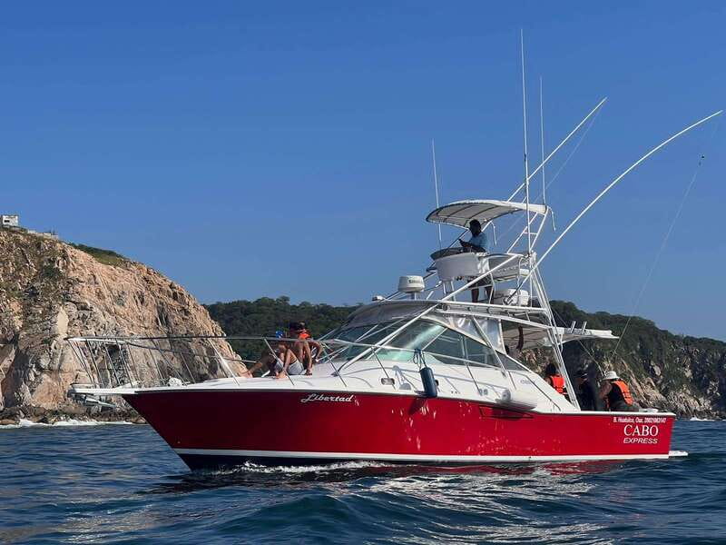 La Crucecita: Private Yacht Cruise in Huatulco with Drinks - Key points to know