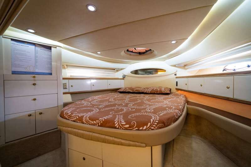 La Crucecita: Private Yacht Cruise in Huatulco with Drinks - Sunbathing, swimming, and snorkeling: great days hinge on the conditions