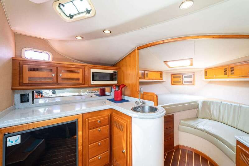 La Crucecita: Private Yacht Cruise in Huatulco with Drinks - Lunch and drinks: where your budget can surprise you