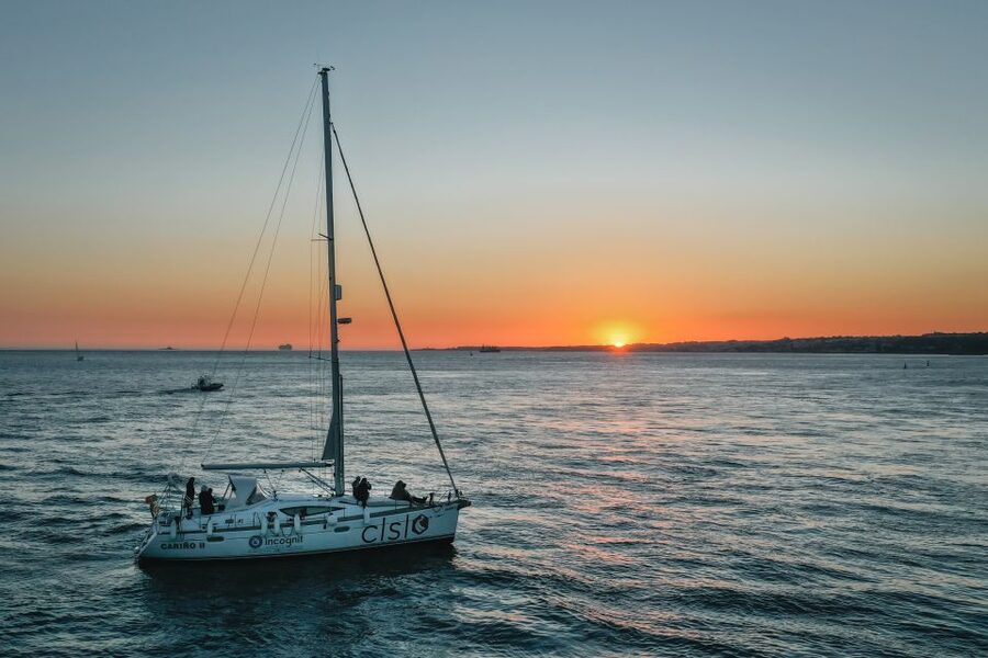 Lisbon: Private Tagus River Yacht Tour - Who should book this private Tagus sailing tour?