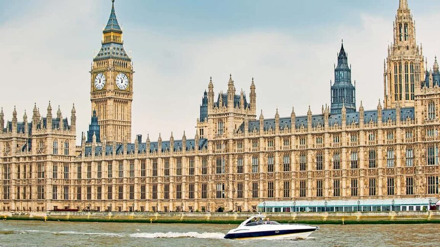 London: 2 hour private luxury yacht hire on the River Thames - Key highlights you’ll actually feel on this Thames yacht hire