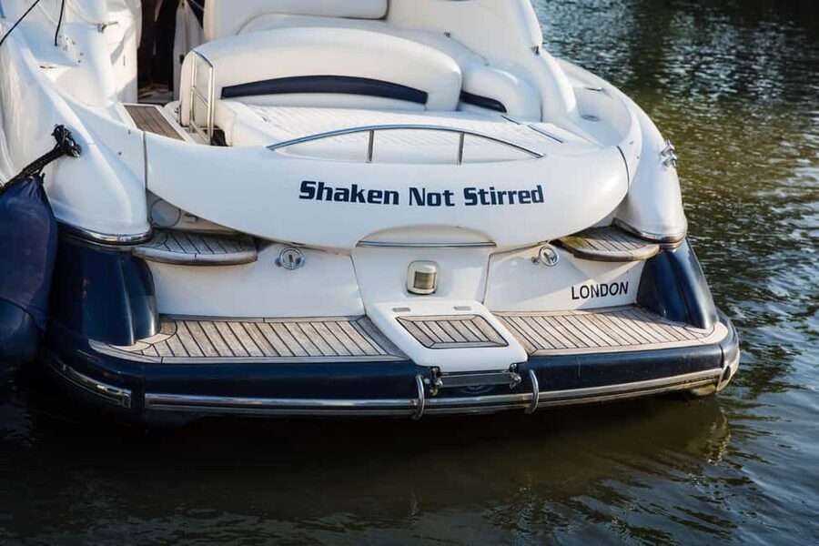 London: 2 hour private luxury yacht hire on the River Thames - Your guided Thames route: how the stops build a full central London picture
