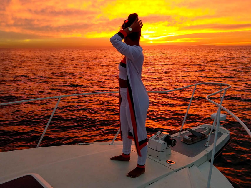 Long Beach: 3hr Private Yacht Trip (1 ticket covers 1-6 ppl) - Naples, Mother’s Beach, and the marina-city mix