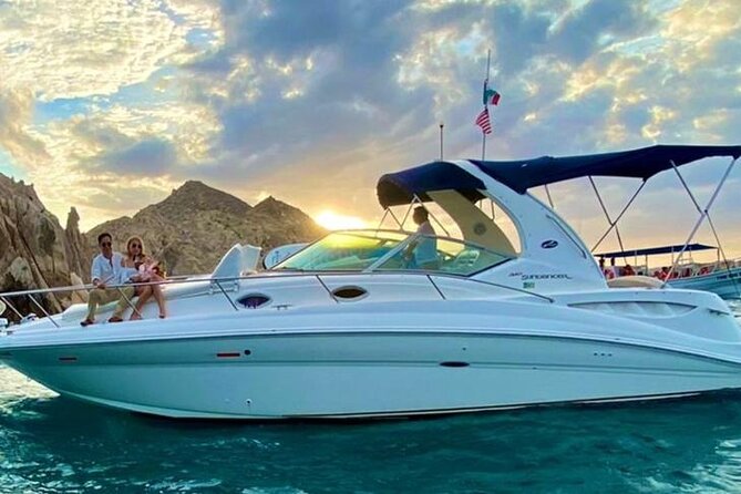 Los Cabos Private Yacht Whale Watching & Drinks - Up to 18 Guests - From IGY Marina dock C to open water fast