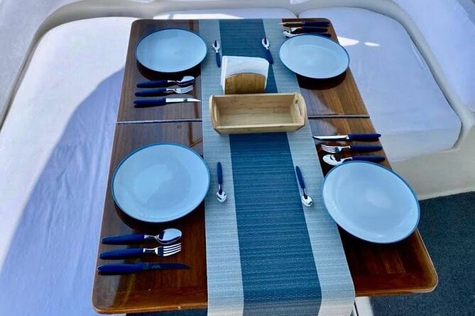 Los Cabos Yacht Adventure - Arch, Snorkel, Lunch, Drinks 1-18ppl - The Sunset Cruise: Cabo San Lucas Views, Music, Snacks, and the Arch