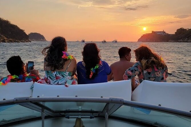 Los Cabos Yacht Adventure - Arch, Snorkel, Lunch, Drinks 1-18ppl - Where You Meet at C Dock, Marina (And Why No Hotel Pickup Matters)
