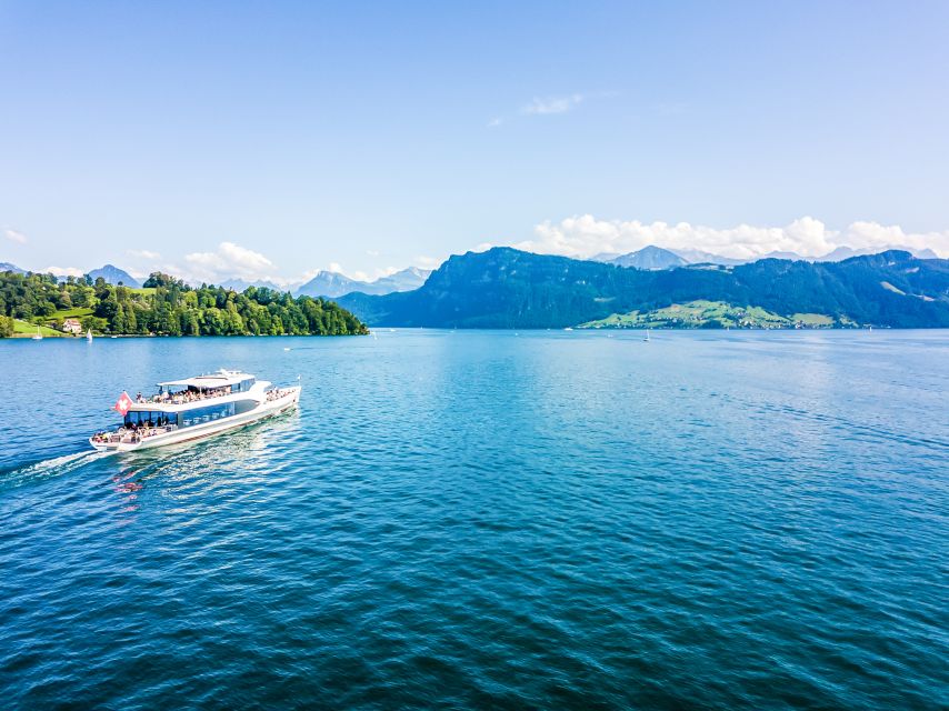 Lucerne: 1-Hour Cruise on Panoramic Yacht - Audio guide on the move: how to make it work