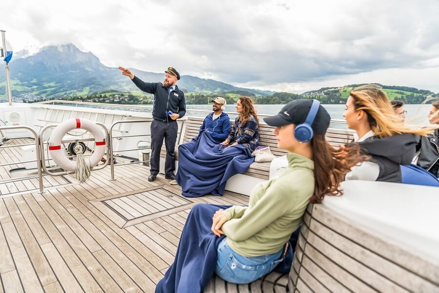 Lucerne: 1-Hour Cruise on Panoramic Yacht - Itinerary breakdown: start, cruise, return