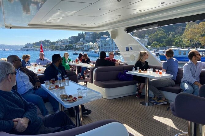Luxury Bosphorus Yacht Cruise – Stopover in Asian Side - Bridges day: Bosphorus Bridge plus the 1988 second bridge