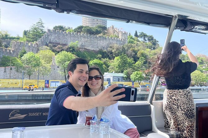 Luxury Bosphorus Yacht Cruise – Stopover in Asian Side - The stopover on the Asian side: Kanlıca Meydan in about 20 minutes