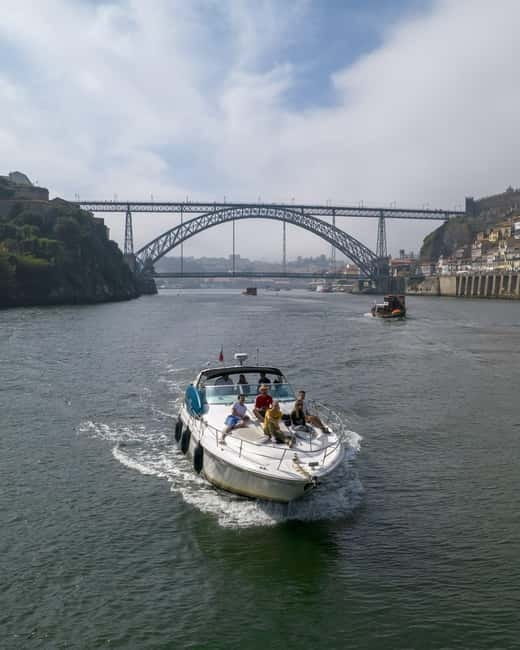 Luxury Douro Yacht Tour: Scenic Views & Complimentary Drinks - Comfort on a Yacht: Where You’ll Want to Sit