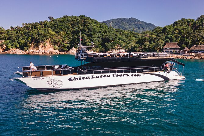 Luxury Mega Yacht 100' Limousine of the Sea 2: Puerto Vallarta - Drinks and snacks: the floating party that still feels controlled