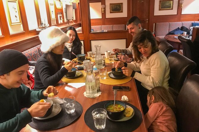 Luxury Northern Lights Yacht Cruise with Hot Tub from Tromsø - Timing and boarding: what happens before you leave Tromsø