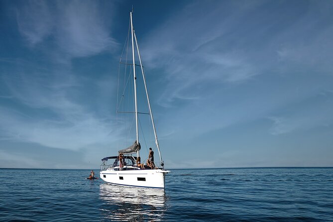 Luxury Sail Yacht Cruise in Algarve - Portimão marina start: where the cruise becomes real