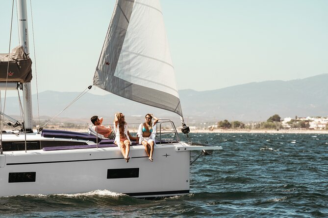Luxury Sail Yacht Cruise in Algarve - What to expect onboard: comfort, motion, and paddle boards